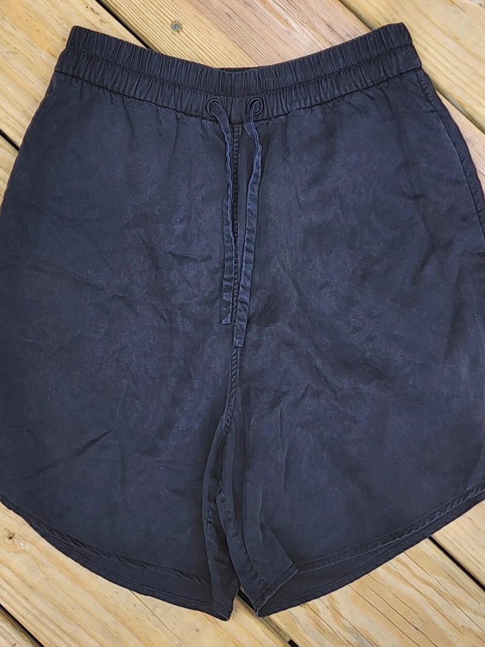 Lululemon Womens Move Lightly Shorts Black Size 4 C134